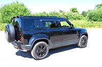 LAND ROVER DEFENDER 110