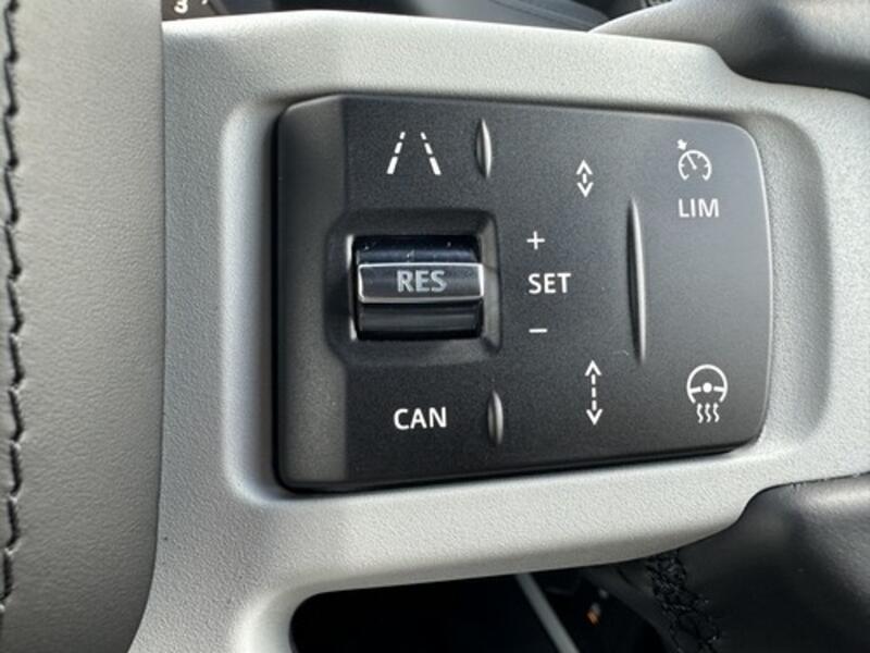 LAND ROVER DEFENDER 110