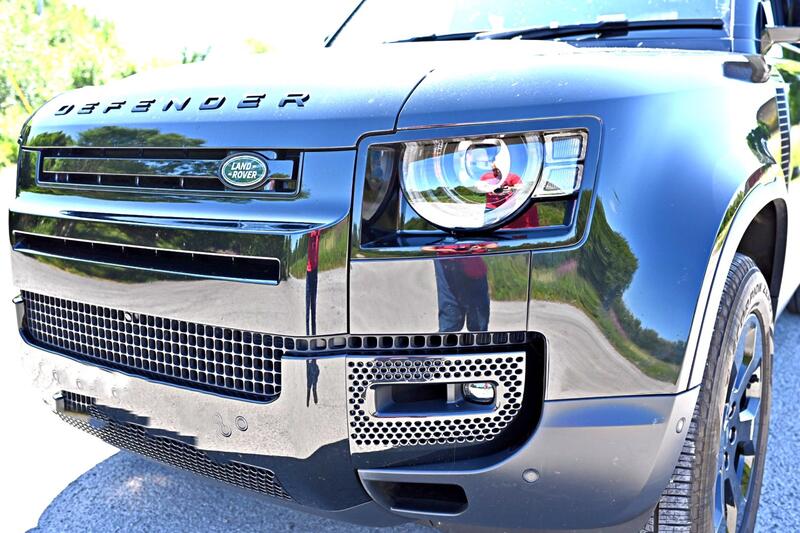 LAND ROVER DEFENDER 110