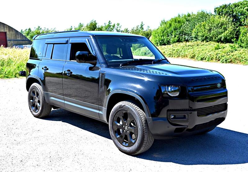 LAND ROVER DEFENDER 110