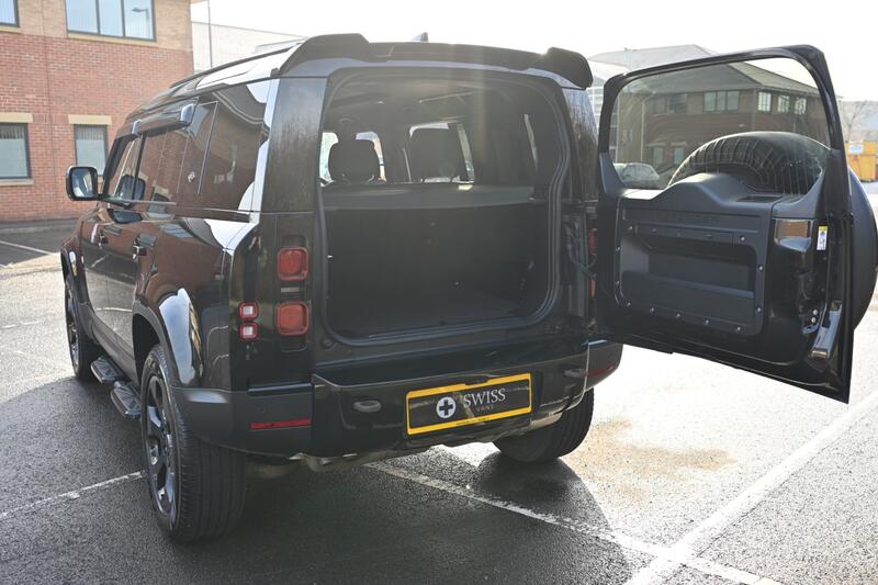 LAND ROVER DEFENDER 110
