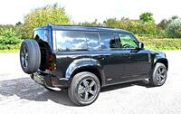 LAND ROVER DEFENDER 110