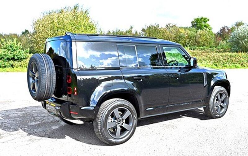 LAND ROVER DEFENDER 110