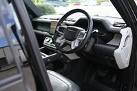 LAND ROVER DEFENDER 110