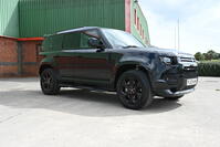 LAND ROVER DEFENDER 110