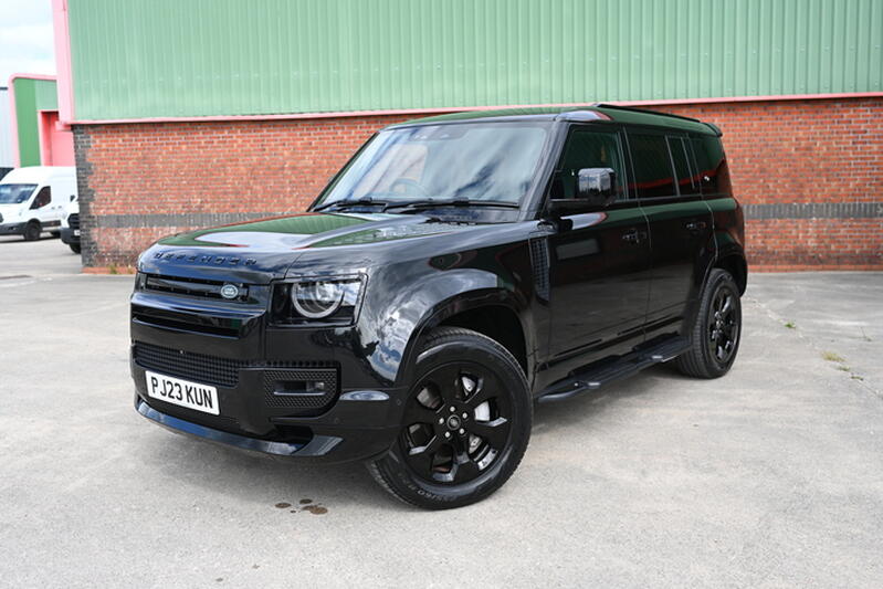 LAND ROVER DEFENDER 110