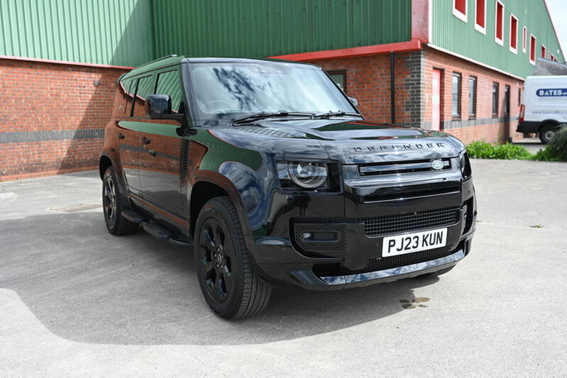 LAND ROVER DEFENDER 110