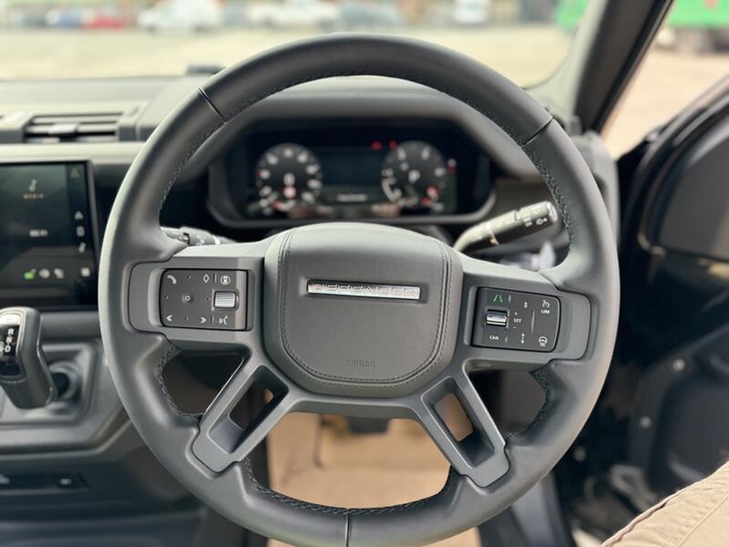 LAND ROVER DEFENDER