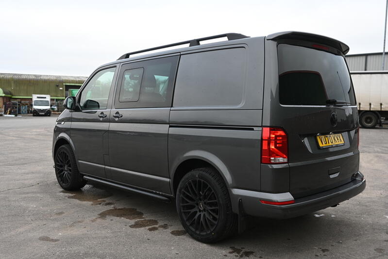 VOLKSWAGEN TRANSPORTER