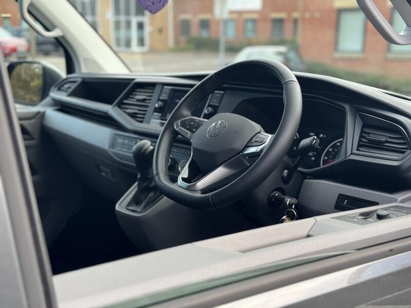 VOLKSWAGEN TRANSPORTER