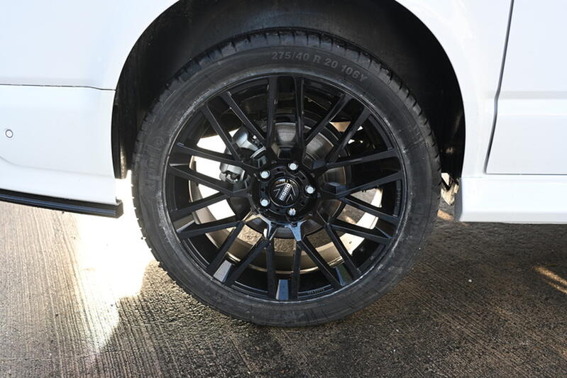 VOLKSWAGEN TRANSPORTER